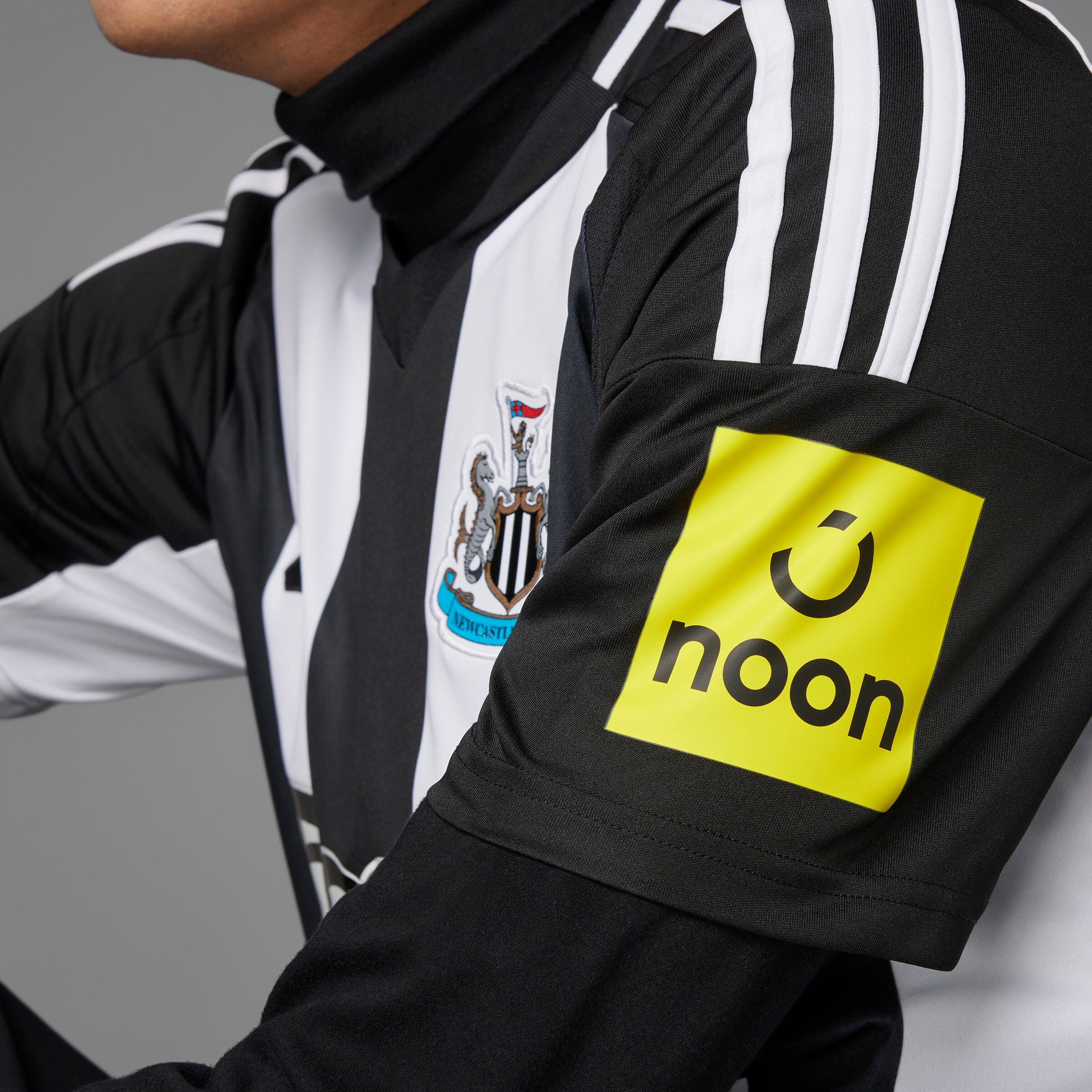 Newcastle United FC Adults Home Jersey 2024/25 - Image 13
