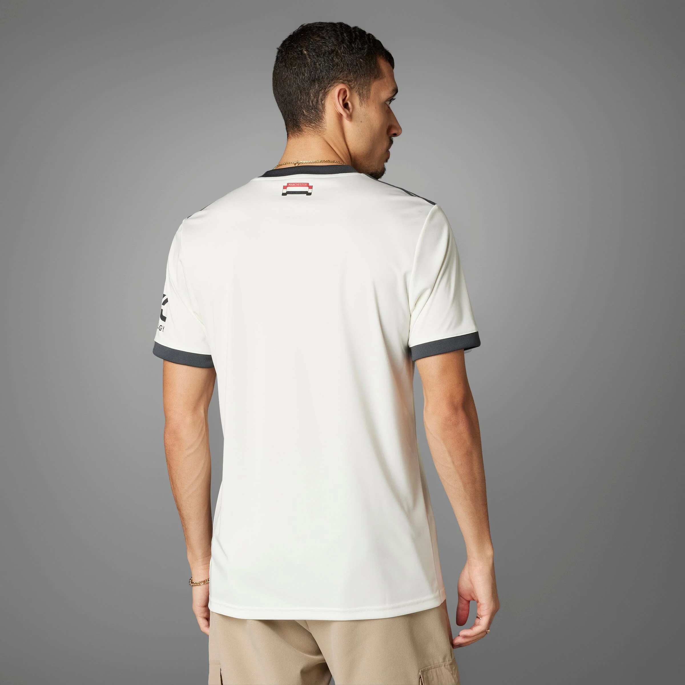 Manchester United FC Adults 3rd Jersey 2024/25 - Image 10